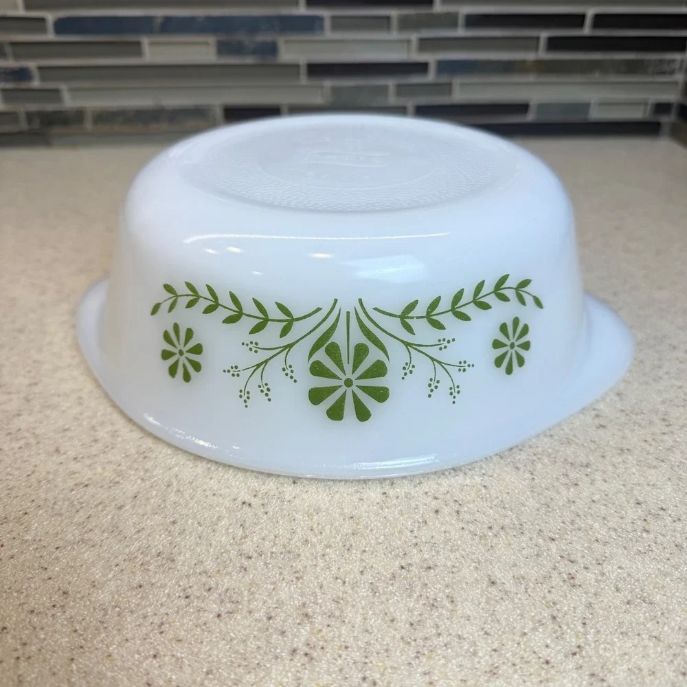 Glasbake vintage milk